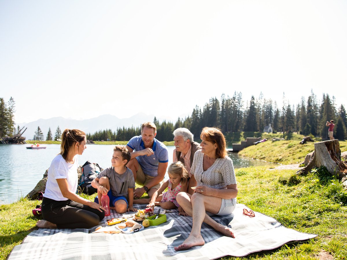 SFL_Familienpicknick Hoegsee in Serfaus_13(c)SFL Marketing GmbH - danielzangerl.com.jpg