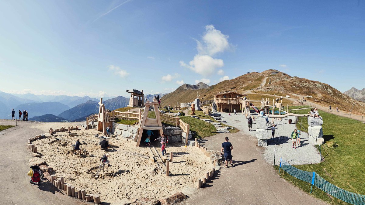 SFL_Kinder-Bergwerk - Aussenansicht-c-Fisser Bergbahnen GmbH, christianwaldegger.com.jpg