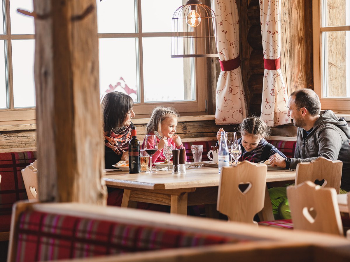 104_Zirbenhütte_DEZ2019(C)PALE-Manuel.jpg